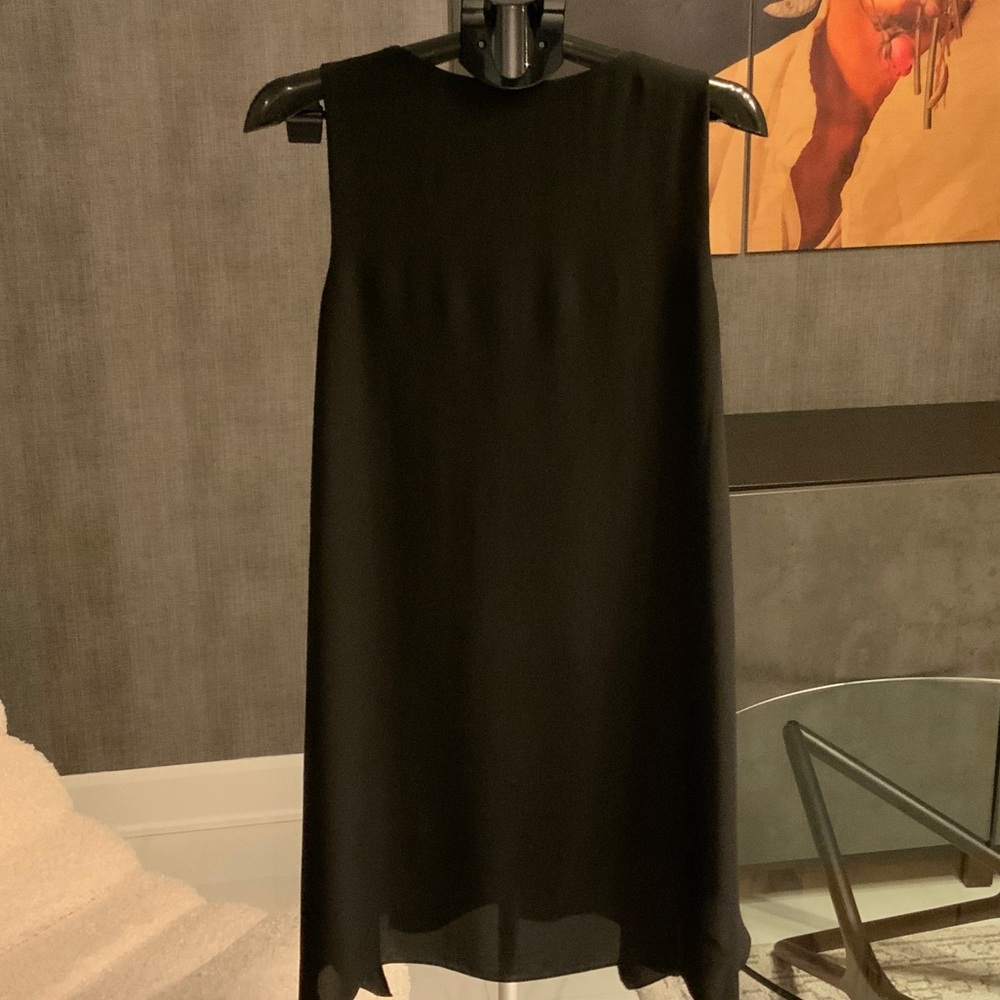BCBG Maxazria Black sleevless tunic with lace detail - XXS - Picture 3 of 7